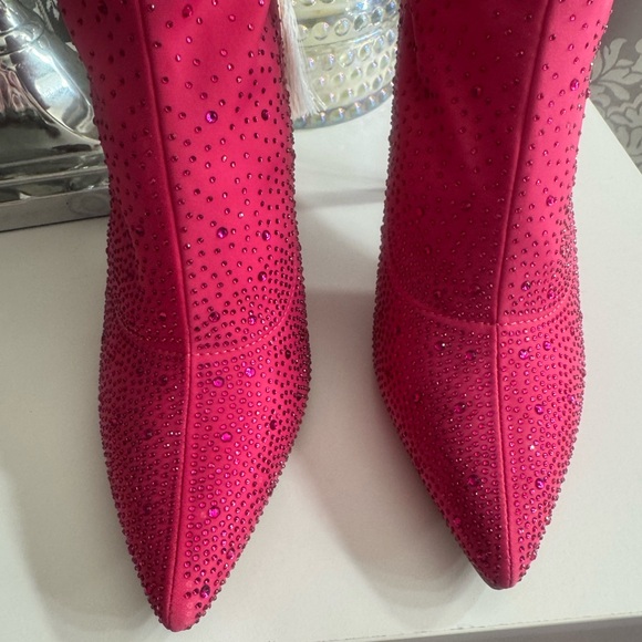 Boots - Picture 2 of 10